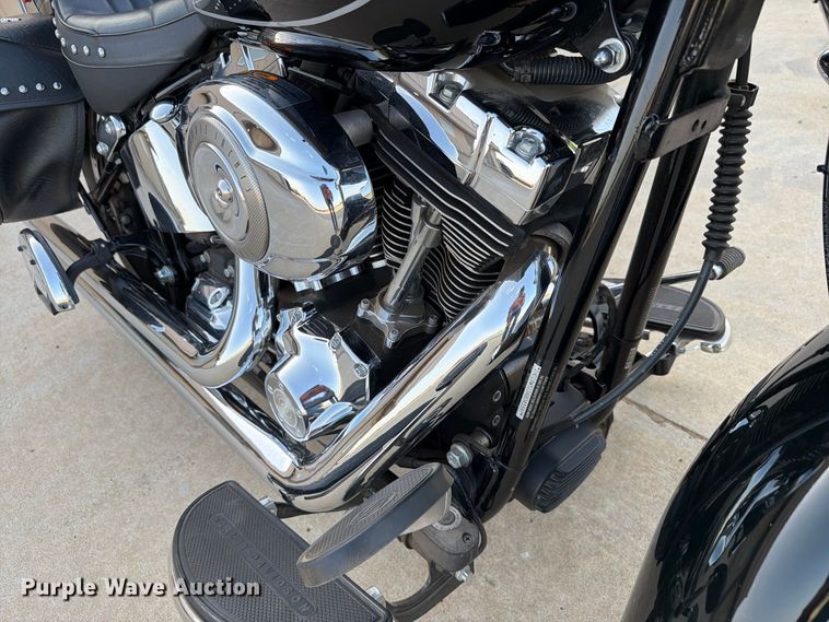 image for item EW8896 2010 Harley-Davidson Heritage Softail Classic motorcycle