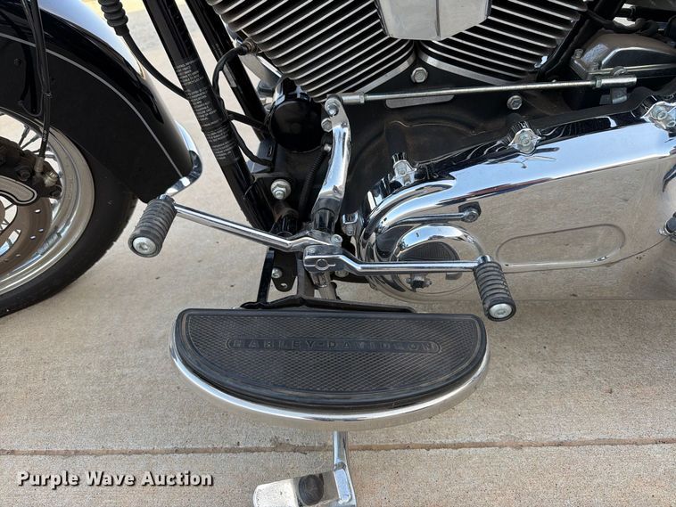 image for item EW8896 2010 Harley-Davidson Heritage Softail Classic motorcycle