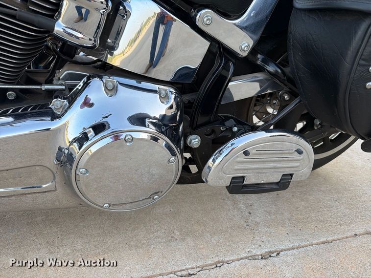 image for item EW8896 2010 Harley-Davidson Heritage Softail Classic motorcycle