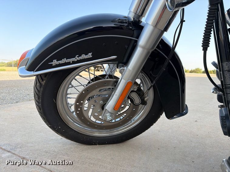 image for item EW8896 2010 Harley-Davidson Heritage Softail Classic motorcycle