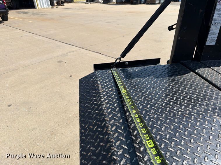 image for item EW8962 2018 RAM 2500 Crew Cab pickup truck