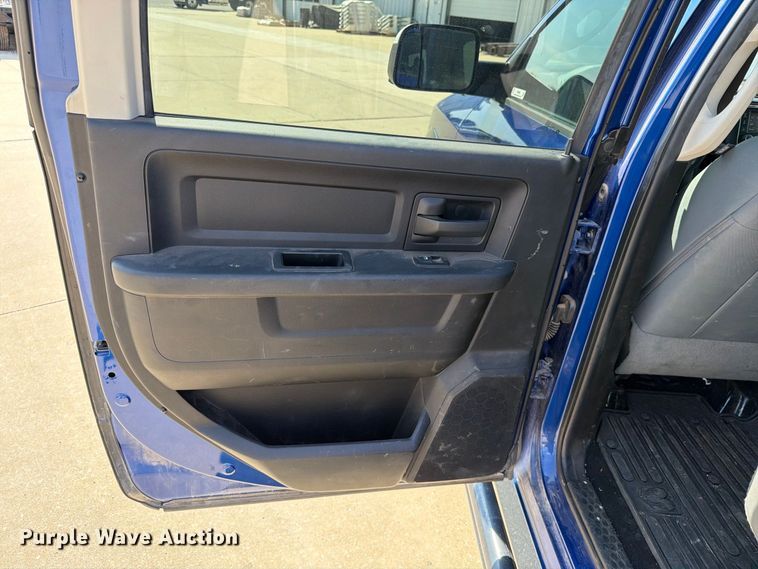 image for item EW8962 2018 RAM 2500 Crew Cab pickup truck