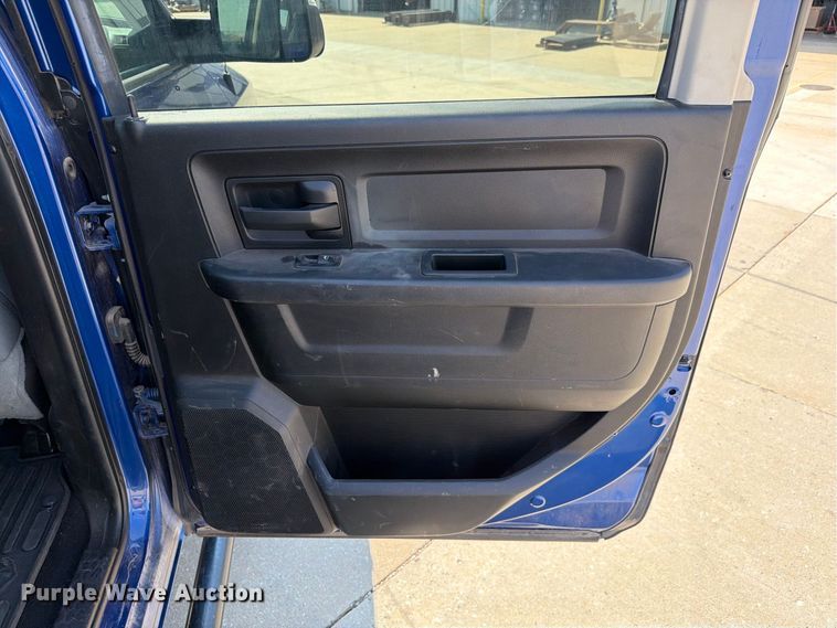 image for item EW8962 2018 RAM 2500 Crew Cab pickup truck