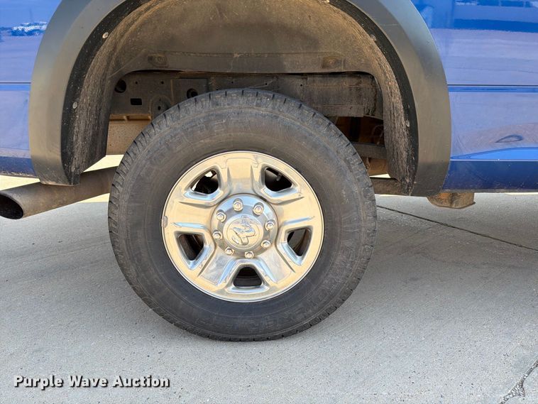 image for item EW8962 2018 RAM 2500 Crew Cab pickup truck