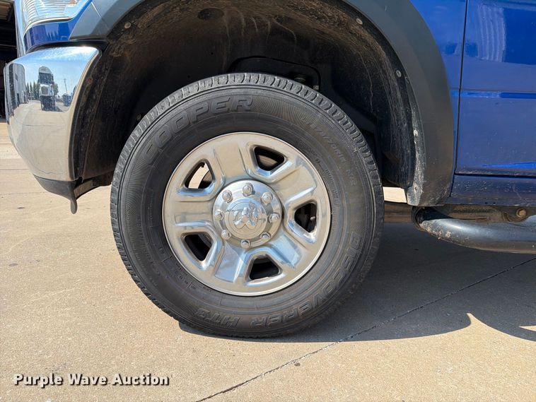image for item EW8962 2018 RAM 2500 Crew Cab pickup truck