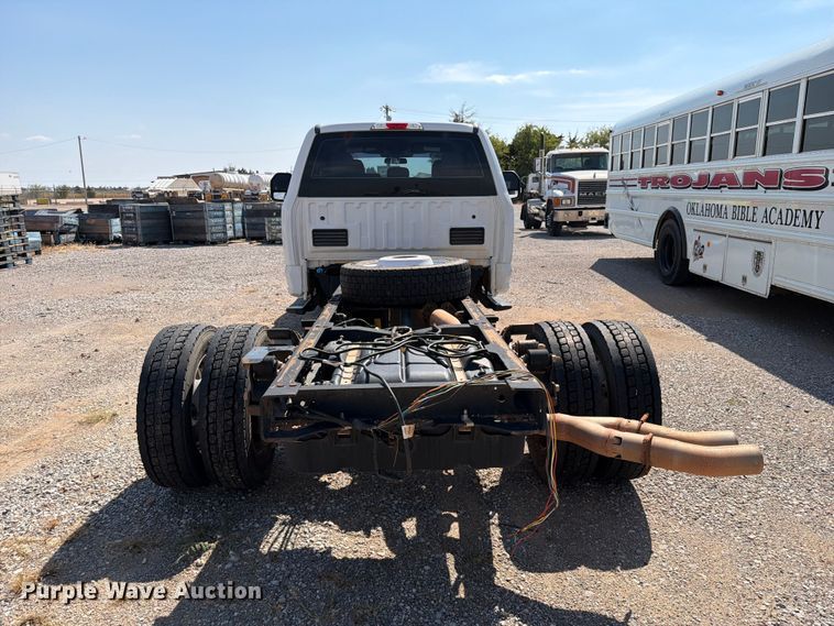 image for item EW8963 2019 Ford F550 truck cab and chassis