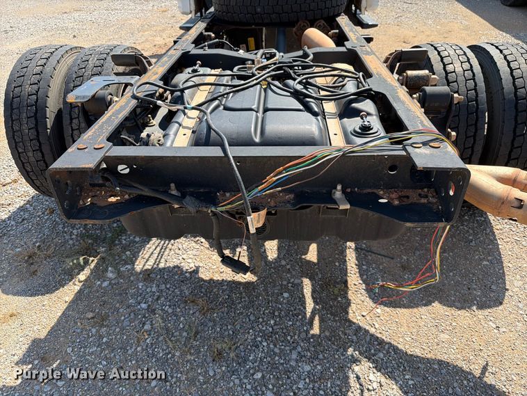 image for item EW8963 2019 Ford F550 truck cab and chassis