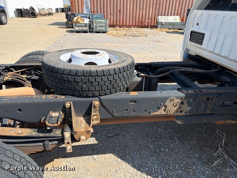 image for item EW8963 2019 Ford F550 truck cab and chassis