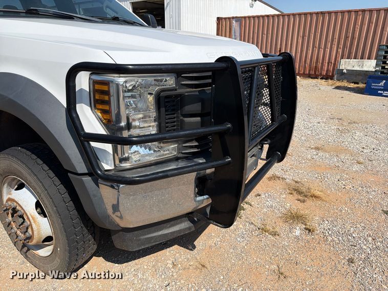 image for item EW8963 2019 Ford F550 truck cab and chassis