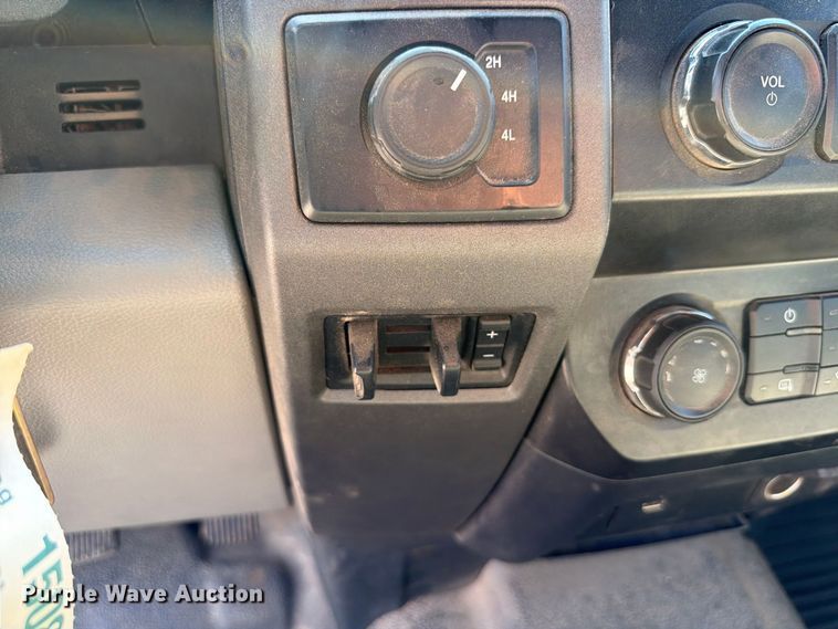 image for item EW8963 2019 Ford F550 truck cab and chassis