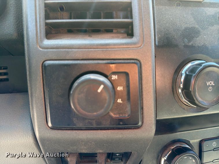 image for item EW8963 2019 Ford F550 truck cab and chassis