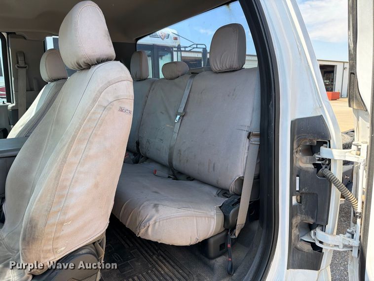image for item EW8963 2019 Ford F550 truck cab and chassis