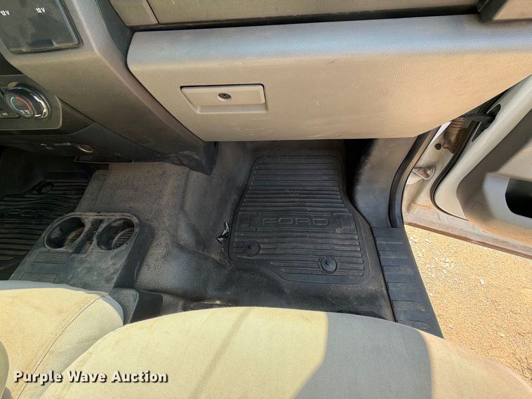 image for item EW8963 2019 Ford F550 truck cab and chassis