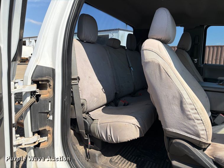 image for item EW8963 2019 Ford F550 truck cab and chassis