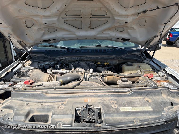 image for item EW8963 2019 Ford F550 truck cab and chassis
