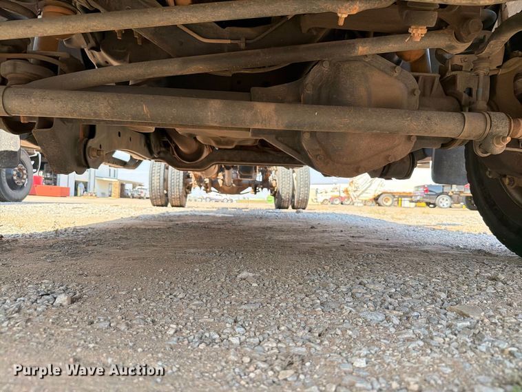 image for item EW8963 2019 Ford F550 truck cab and chassis