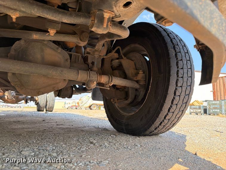image for item EW8963 2019 Ford F550 truck cab and chassis
