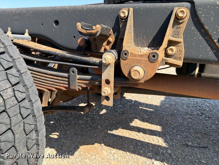 image for item EW8963 2019 Ford F550 truck cab and chassis