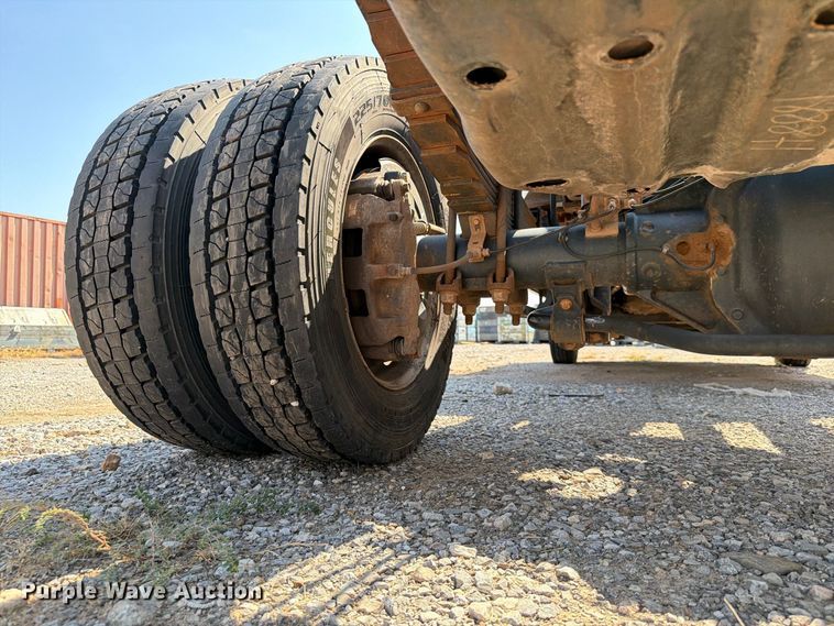image for item EW8963 2019 Ford F550 truck cab and chassis