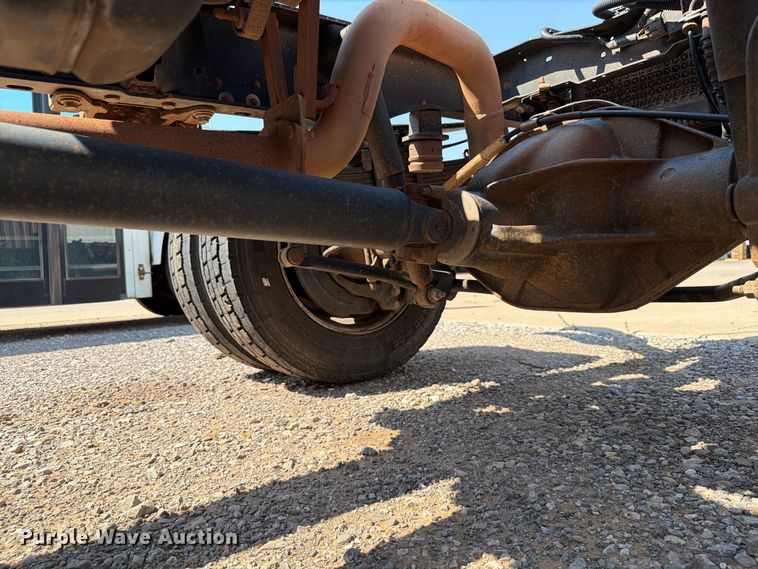 image for item EW8963 2019 Ford F550 truck cab and chassis