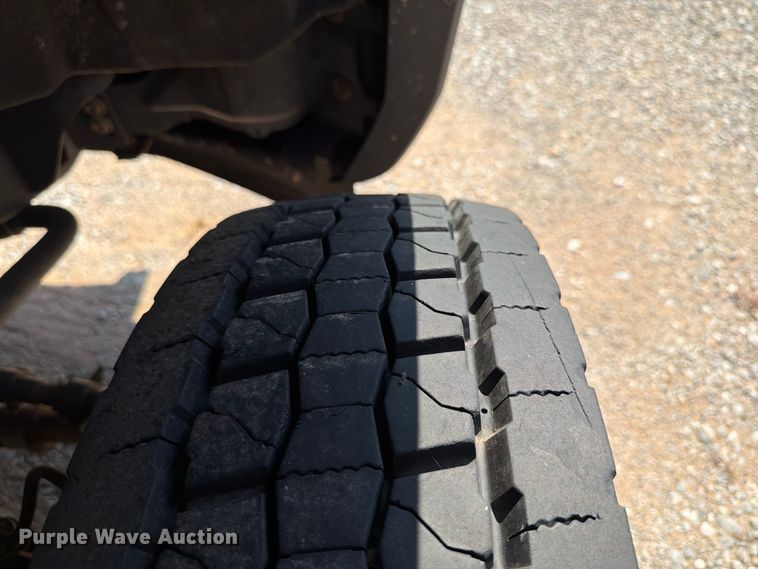 image for item EW8963 2019 Ford F550 truck cab and chassis