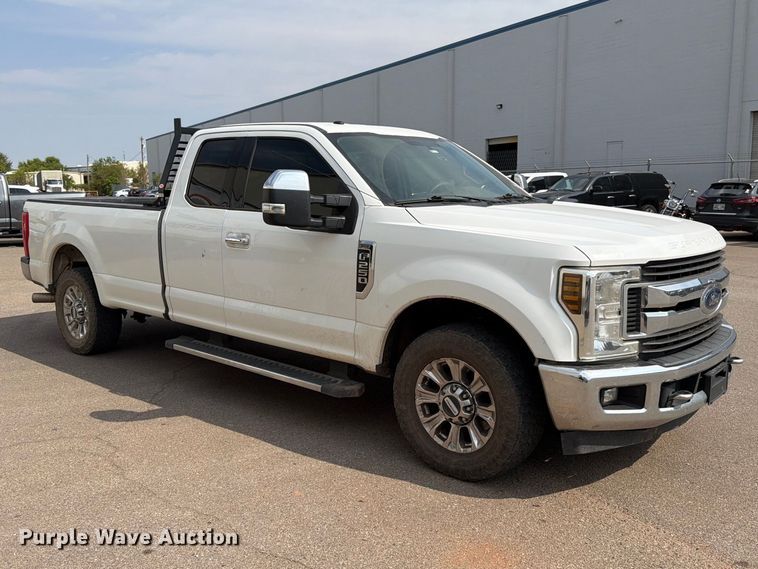 image for item EX0561 2019 Ford F250 Super Duty Ext. Cab pickup truck