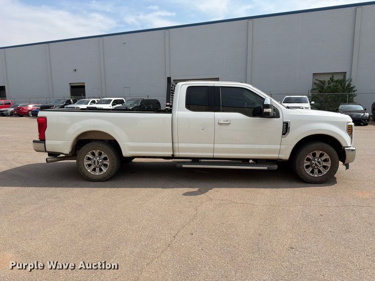 image for item EX0561 2019 Ford F250 Super Duty Ext. Cab pickup truck