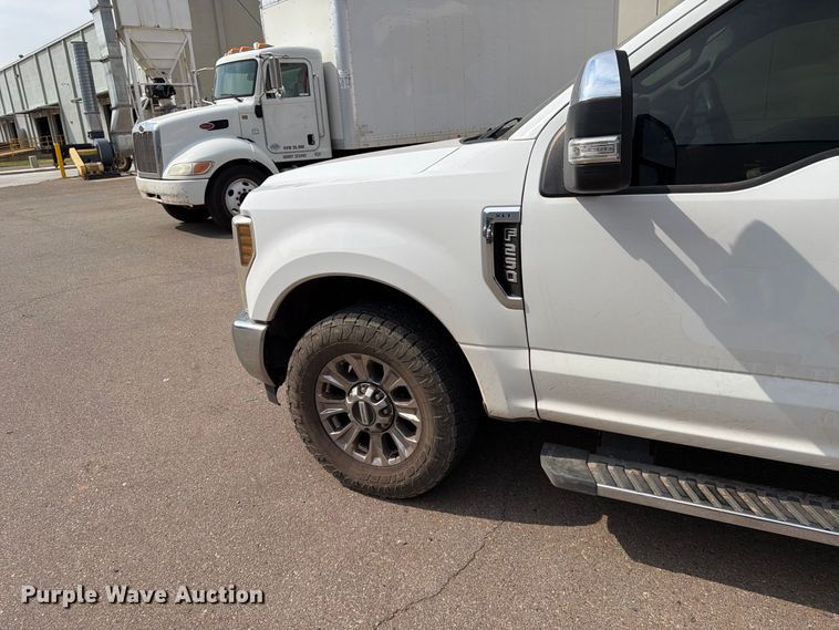 image for item EX0561 2019 Ford F250 Super Duty Ext. Cab pickup truck
