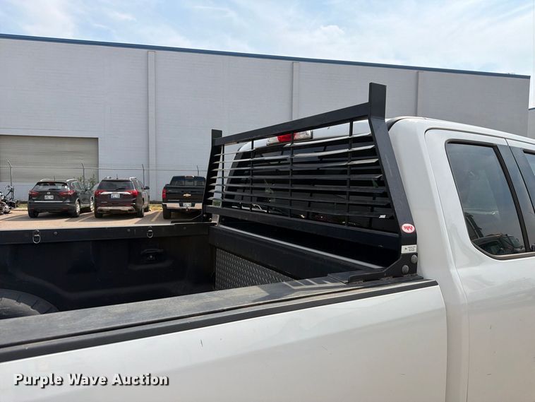 image for item EX0561 2019 Ford F250 Super Duty Ext. Cab pickup truck