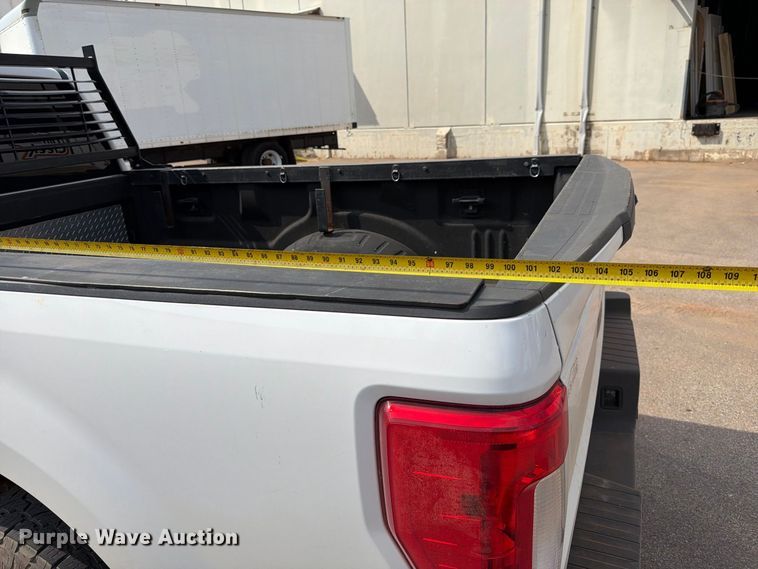 image for item EX0561 2019 Ford F250 Super Duty Ext. Cab pickup truck