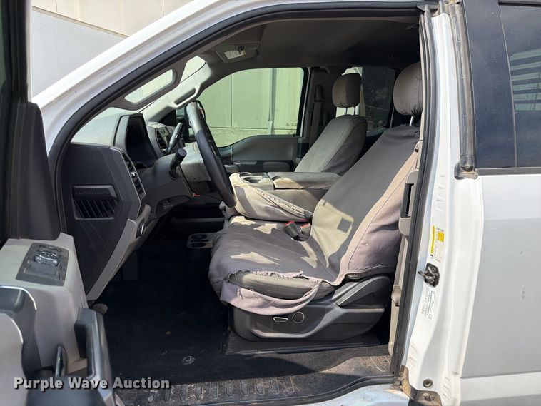 image for item EX0561 2019 Ford F250 Super Duty Ext. Cab pickup truck