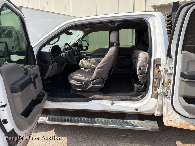 image for item EX0561 2019 Ford F250 Super Duty Ext. Cab pickup truck