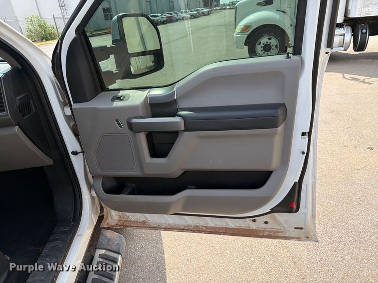 image for item EX0561 2019 Ford F250 Super Duty Ext. Cab pickup truck