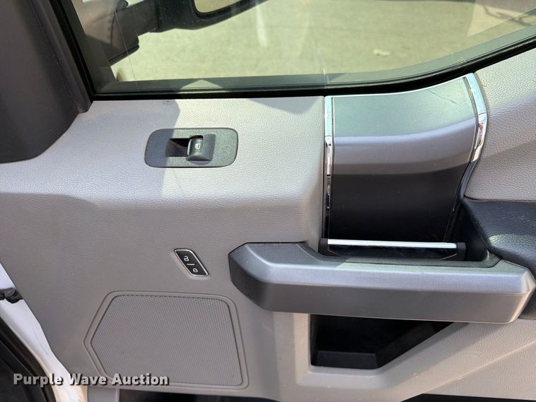 image for item EX0561 2019 Ford F250 Super Duty Ext. Cab pickup truck