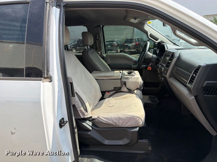 image for item EX0561 2019 Ford F250 Super Duty Ext. Cab pickup truck