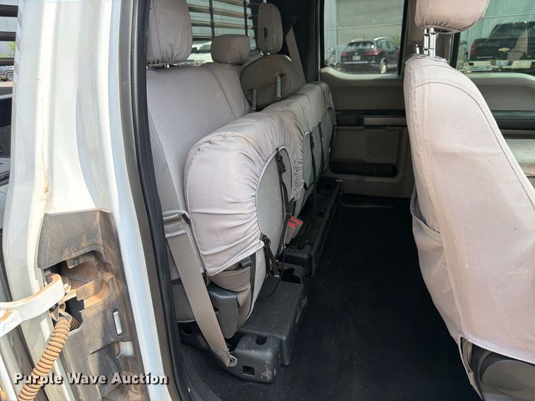 image for item EX0561 2019 Ford F250 Super Duty Ext. Cab pickup truck