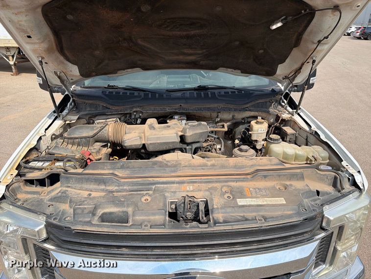 image for item EX0561 2019 Ford F250 Super Duty Ext. Cab pickup truck