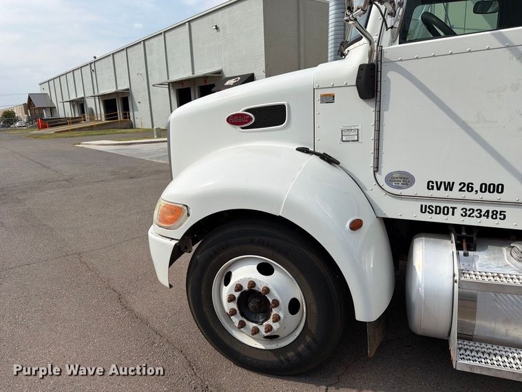 image for item EX0562 2016 Peterbilt 330 box truck