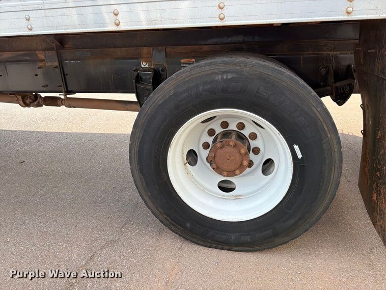 image for item EX0562 2016 Peterbilt 330 box truck