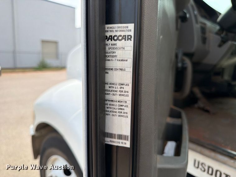 image for item EX0562 2016 Peterbilt 330 box truck