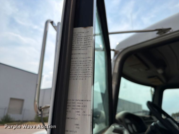 image for item EX0562 2016 Peterbilt 330 box truck