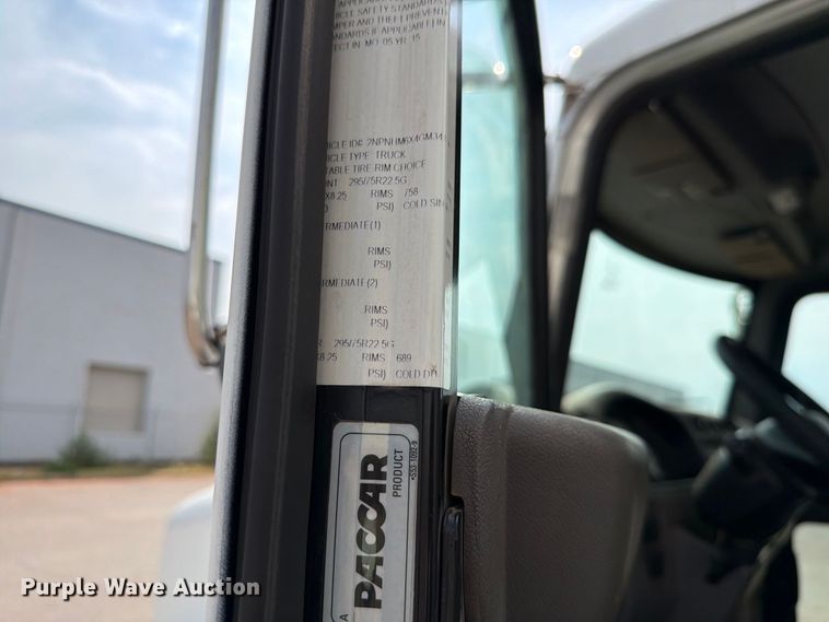 image for item EX0562 2016 Peterbilt 330 box truck