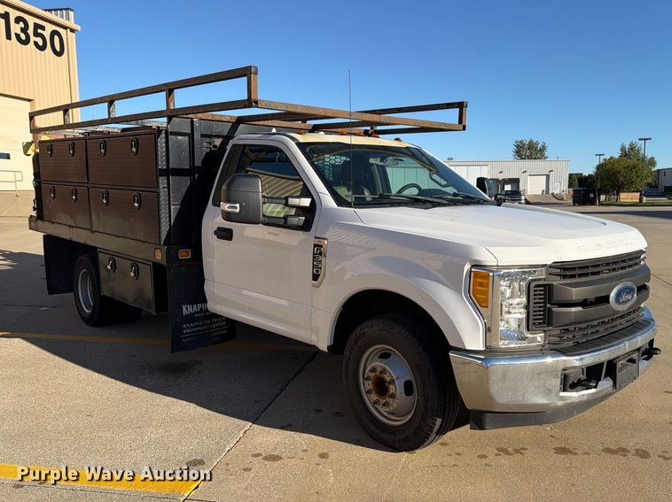 image for item EX1024 2017 Ford F350 Super Duty flatbed pickup truck