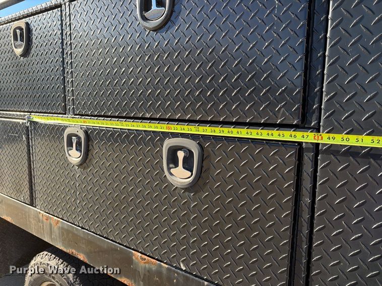 image for item EX1024 2017 Ford F350 Super Duty flatbed pickup truck
