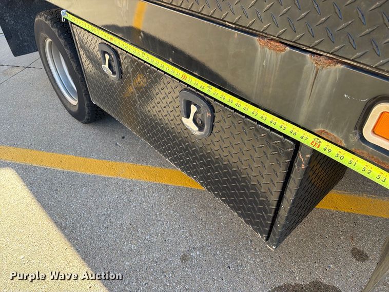 image for item EX1024 2017 Ford F350 Super Duty flatbed pickup truck