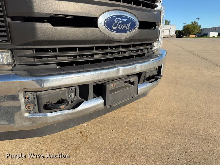 image for item EX1024 2017 Ford F350 Super Duty flatbed pickup truck