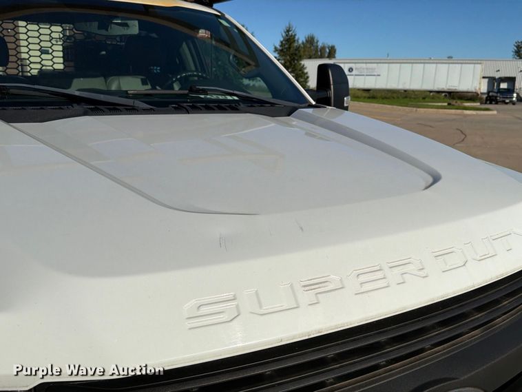 image for item EX1024 2017 Ford F350 Super Duty flatbed pickup truck