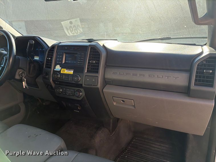 image for item EX1024 2017 Ford F350 Super Duty flatbed pickup truck