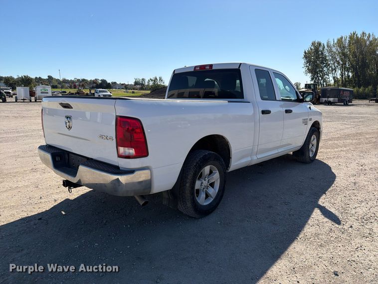 image for item EX1033 2019 RAM 1500 Crew Cab pickup truck