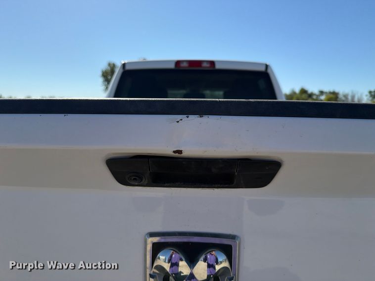 image for item EX1033 2019 RAM 1500 Crew Cab pickup truck